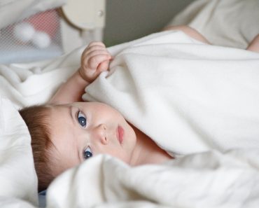 Jakie badania należy wykonać u noworodka – kiedy i dlaczego są one ważne?